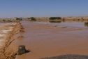تقلبات جوية.. إخراج سيارة جرفتها السيول بوادي تبربرت في تامنغست