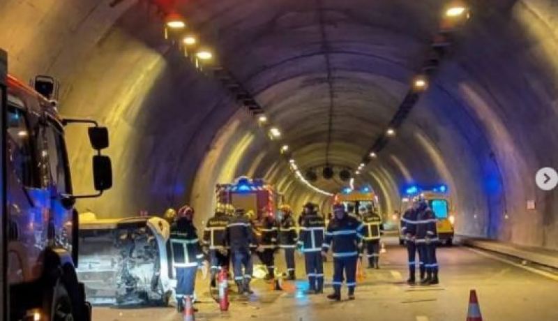 قسنطينة.. قتيل وجريحان في اصطدام بين سيارة وشاحنة بنفق زيغود يوسف