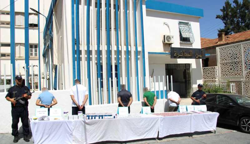 البويرة.. وصفات طبية وهمية تقود إلى تفكيك شبكة لبيع المؤثرات العقلية بسور الغزلان