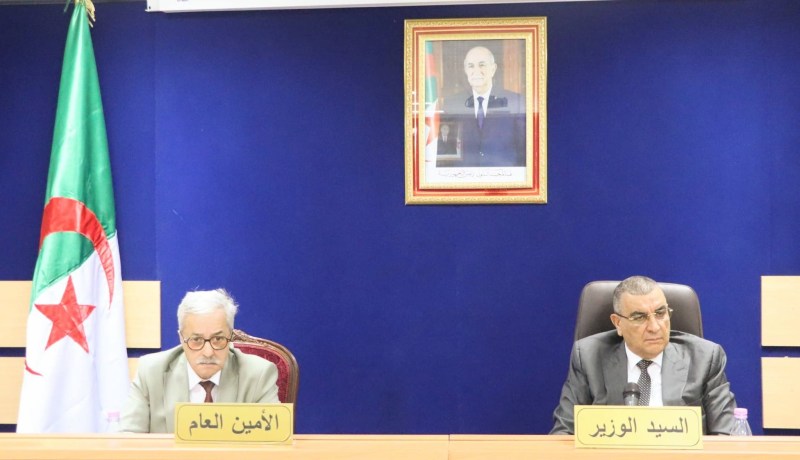جلاوي يترأس جلسة عمل حول مشاريع الأشغال العمومية بالهضاب العليا
