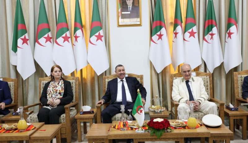 وفد وزاري يشرف على إطلاق موسم الاصطياف من تيزي وزو
