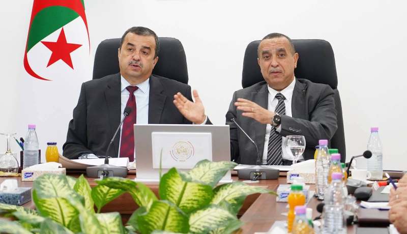 عجال يناقش ملف استهلاك الطاقة مع وزير الدولة وزير المحروقات