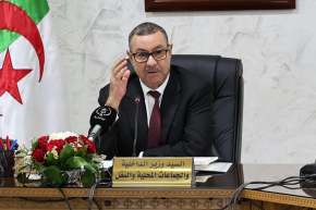 وزير الداخلية يترأس اجتماع اللجنة الوطنية للوقاية  من عصابات الأحياء 