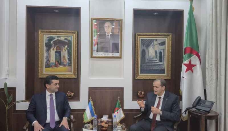 رزيق يتباحث فرص التعاون التجاري والاقتصادي مع وزير خارجية أوزبكستان