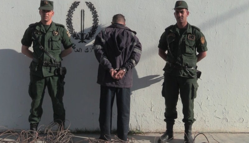 درك سطيف يوقف شخصا يقوم بسرقة الكوابل النحاسية