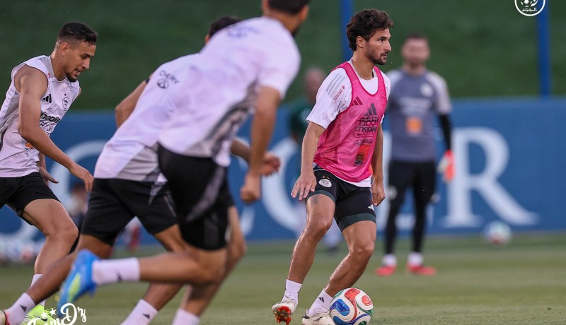 المنتخب الوطني يواصل التحضيرات بقوة قبل مواجهة الأردن