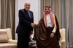 عطاف يجري مباحثات مع نظيره السعودي