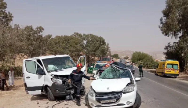المدية.. 9 جرحى في اصطدام بين سيارتين بأولاد إبراهيم