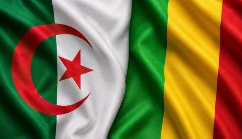 مالي تعلن إعادة سفيرها إلى الجزائر وفتح مجالها الجوي