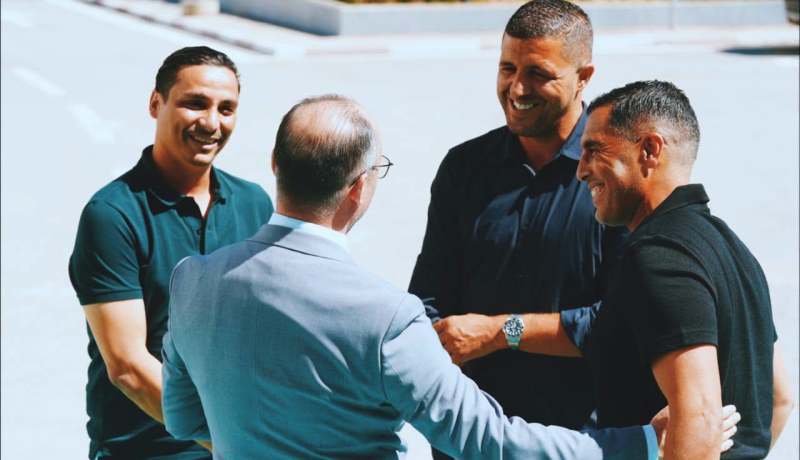بالفيديو.. الطاقم الجديد لشبيبة القبائل يباشر مهامه