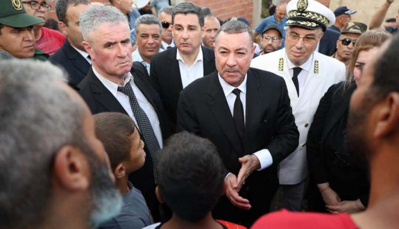 بعد تقديم واجب العزاء.. وزير الداخلية يستمع لانشغالات سكان مجاز الصفاء بقالمة
