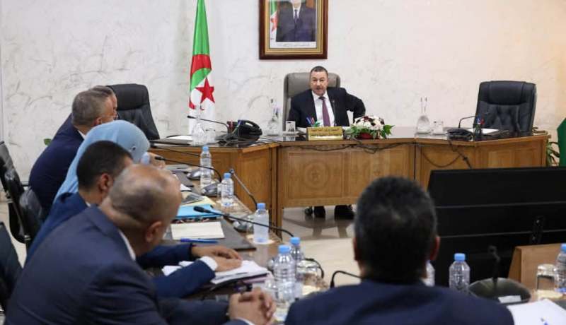 سعيود يشدّد على تحسين أداء الشركة الوطنية للنقل بالسكك الحديدية والارتقاء بخدماتها