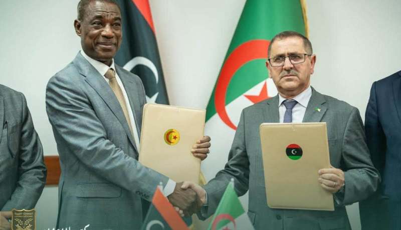 توقيع اتفاقية تعاون بين الجمارك الجزائرية والليبية