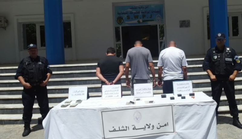 الشلف.. الإطاحة بشبكة للمضاربة في زيت المائدة المدعم وحجز أكثر من 20 ألف لتر
