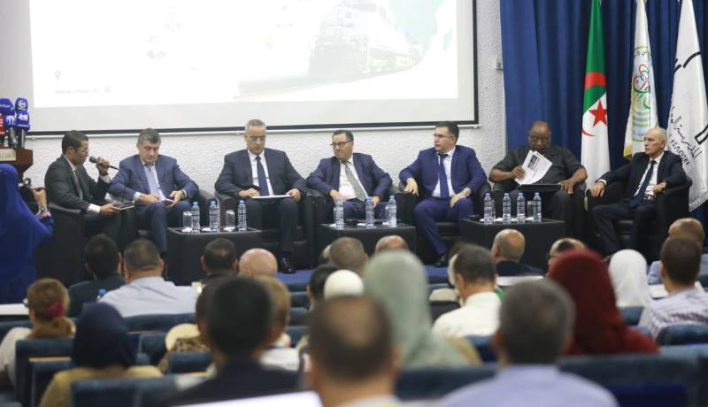 افتتاح الندوة الحوارية حول “مشروع القرن: خط السكة الحديدية الجزائر – تمنراست”