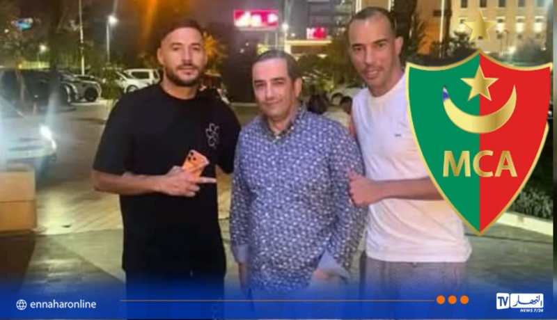 إدارة مولودية الجزائر تقنع بلايلي بالعودة إلى العميد