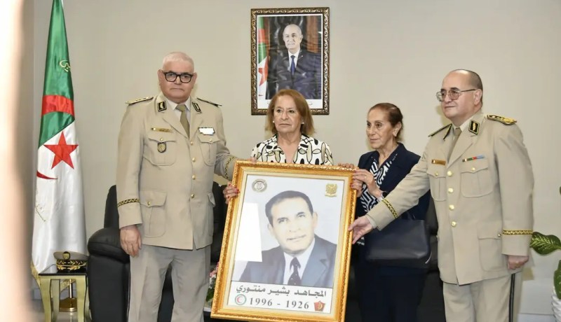 إطلاق أسماء شهداء ومجاهدين على منشآت تابعة لوزارة الدفاع الوطني
