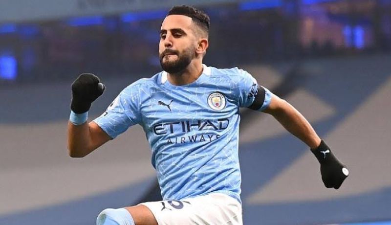 محرز يفتح باب العودة إلى أوروبا