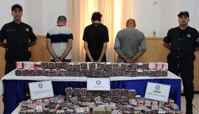 الوادي.. الإطاحة بشبكة إجرامية و45 ألف كبسولة مخبأة داخل شاحنة