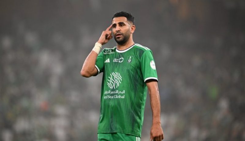 محرز يعود إلى الواجهة.. الشباب والإتفاق يرصدان مبلغ 10 ملايين دولار