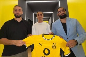 موهبة جزائرية تنضم إلى بوروسيا دورتموند