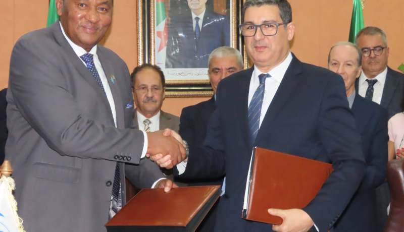 الجزائر توقع برنامج تعاون مع منظمة الصحة العالمية