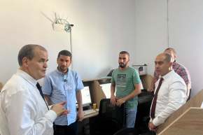 رزيق يتفقد مكاتب المنصات الرقمية وهذا ما أمر به