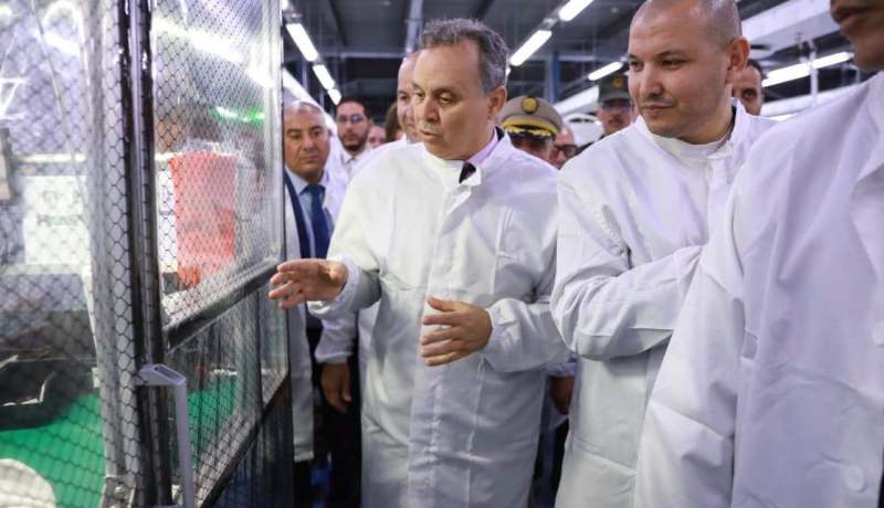 وهران.. دخول المصنع الجديد للهواتف الذكية حيز الخدمة