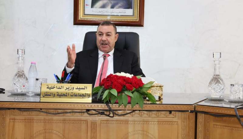 وزير الداخلية يأمر بتكثيف الجهود للتصدي لظاهرة الهجرة غير الشرعية