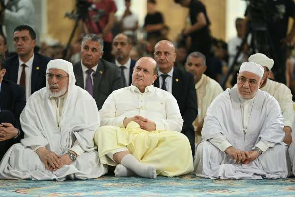 في ليلة المولد النبوي.. الوزير الأول يكرّم أبطال الجزائر المتوجين في مسابقات القرآن الكريم