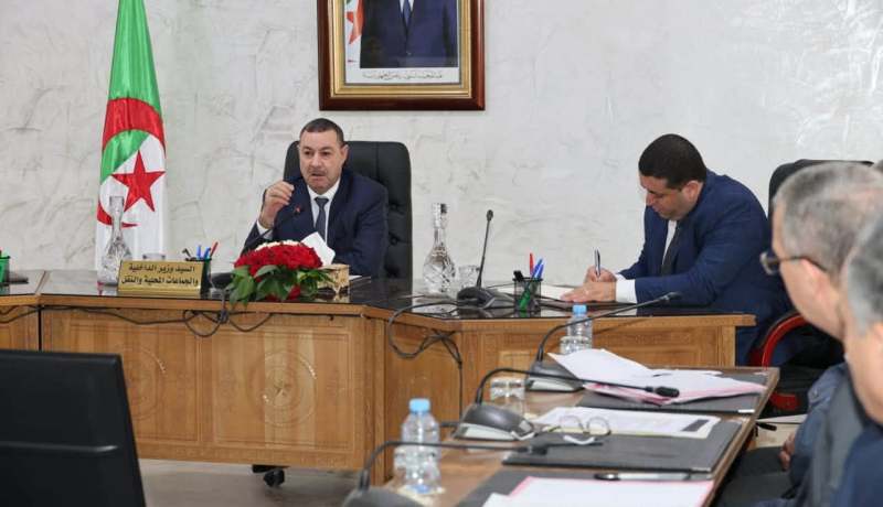 سعيود يأمر بتسريع معالجة الإشكالات التقنية لنظام ترقيم المركبات
