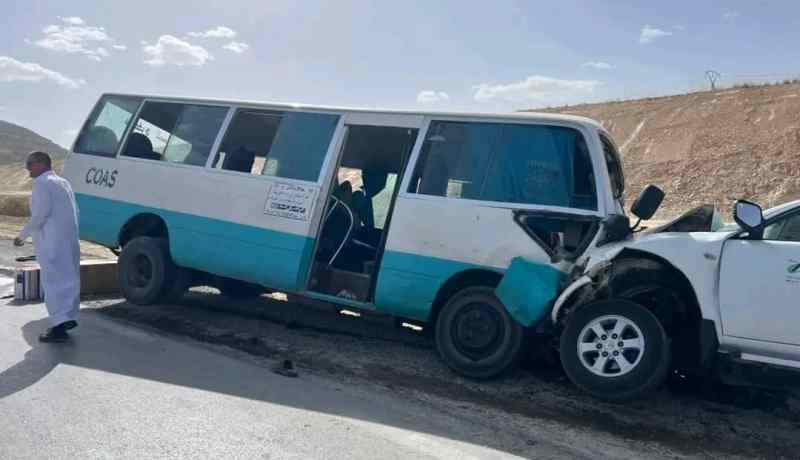 تبسة.. 8 جرحى في اصطدام بين حافلة لنقل المسافرين وسيارتين بالحمامات