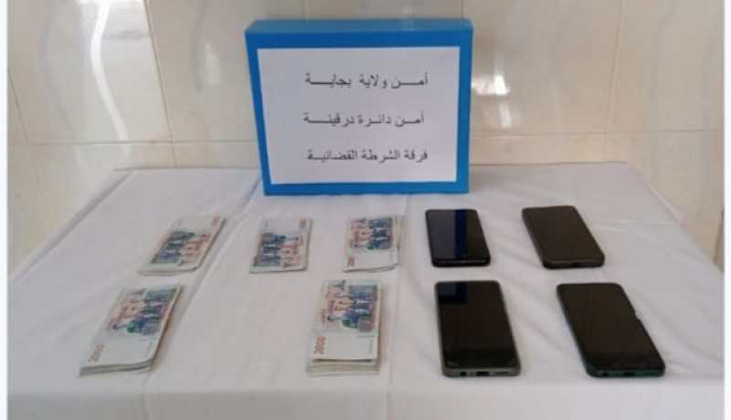 بجاية: الإطاحة بشبكة مختصة في تزوير النقود بالعملة الوطنية