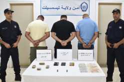 أمن تيسمسيلت يوقف 3 أشخاص ويحجز أكثر من 355 غ من الكيف المعالج