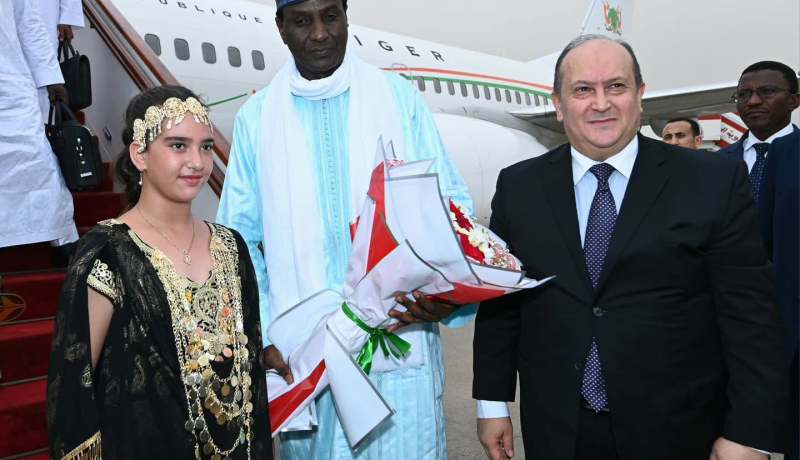 الوزير الأول النيجري في الجزائر