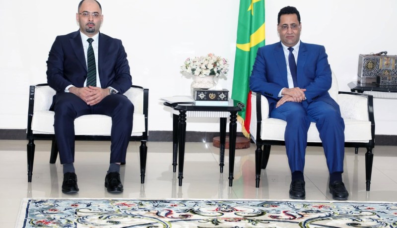سفير الجزائر يبحث مع الوزير الأول الموريتاني سبل توسيع التعاون