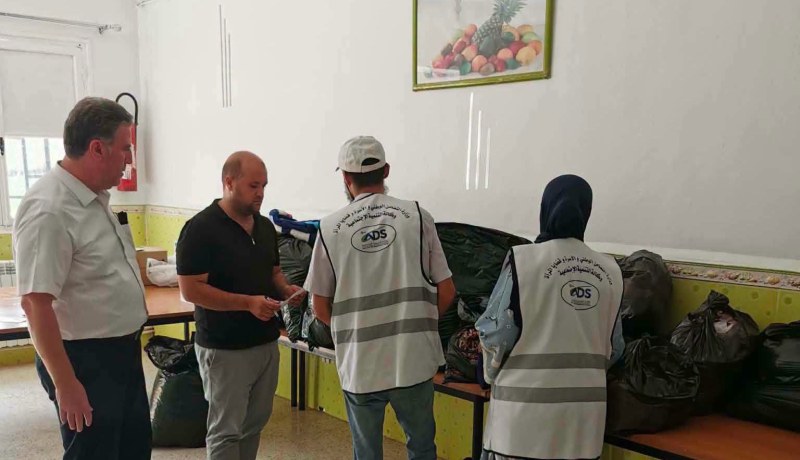 3 مراكز لجمع المساعدات …الشلف تتجند لإغاثة المتضررين من الحرائق 