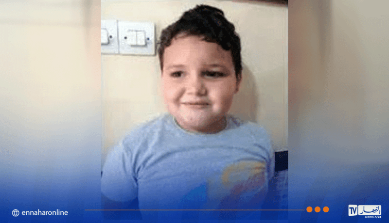 طفل مفقود.. أمن العاصمة يوجه نداءً للعثور على أهله