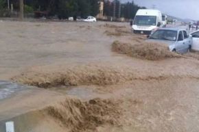 التقلبات الجوية تضرب 3 ولايات.. وفاة شخص وإنقاذ 5 آخرين