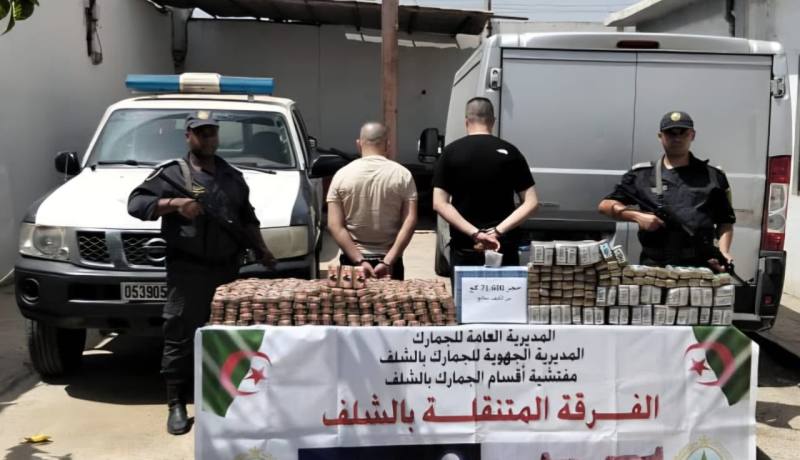 الجمارك بالشلف تحجز أزيد من 71 كلغ من الكيف 