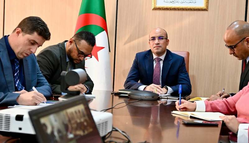 لقاء مع الجالية الجزائرية بالسعودية.. تسهيلات جديدة لاستقطاب المستثمرين والكفاءات