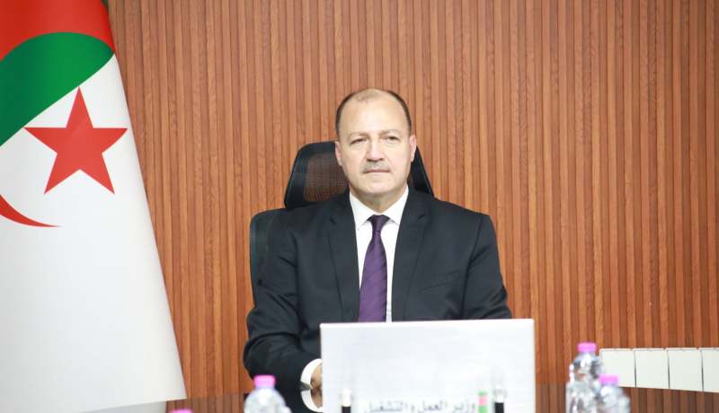 وزير العمل يقوم بزيارة فجائية إلى عدد من مراكز كناس بالعاصمة