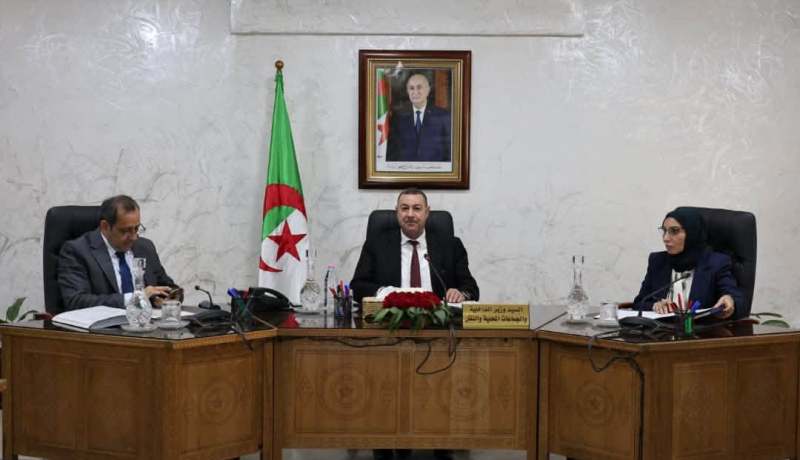 سعيود يتابع مدى تجسيد المنصة الرقمية لمتابعة الأحزاب السياسية