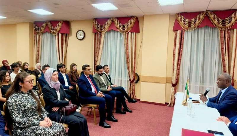حيداوي يلتقي مع شباب الجالية الجزائرية بروسيا