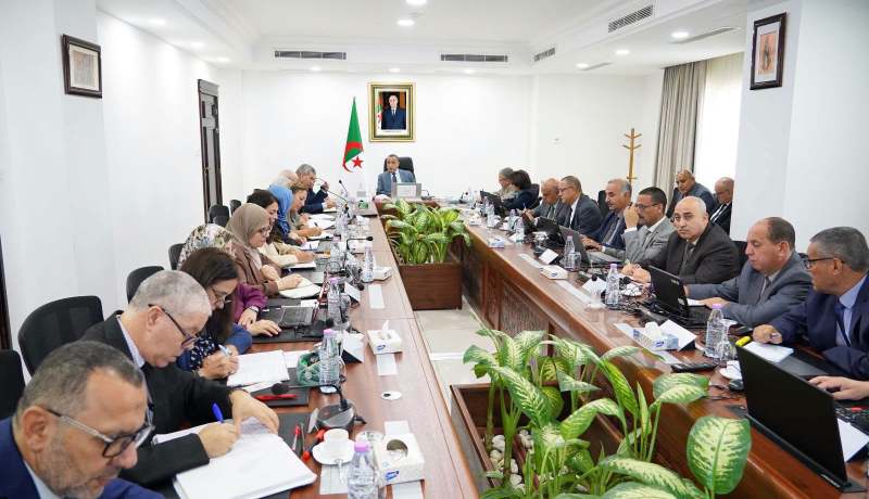 عجال يترأس اجتماعًا لمتابعة التحضيرات لصيف وشتاء 2027 وضمان التزويد بالطاقة