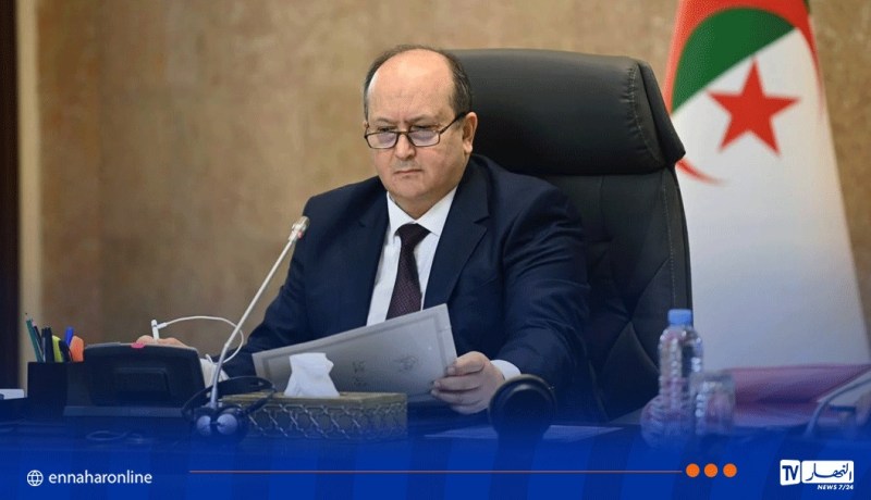 الوزير الأول يترأس إجتماعا للحكومة لدراسة عدد من العروض