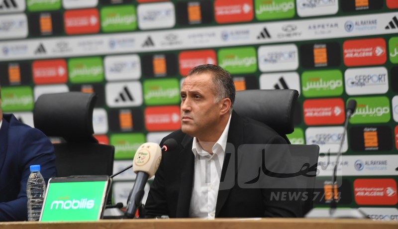 حمداني: “لم نبعد أي لاعب.. وملف مزدوجي الجنسية معقد”