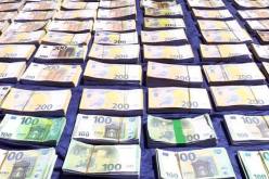 شرطة مطار وهران تحبط محاولة تهريب 120 ألف أورو نحو إسطنبول