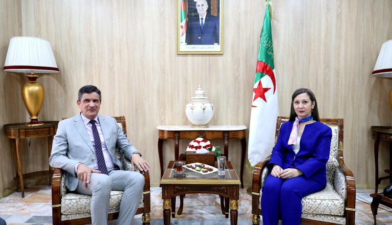 بوفدش تستقبل الوزير والي ولاية الجزائر