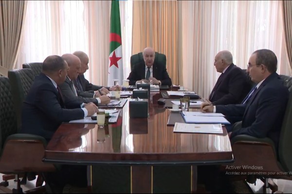 رئيس الجمهورية يترأس اجتماعاً تنسيقيا